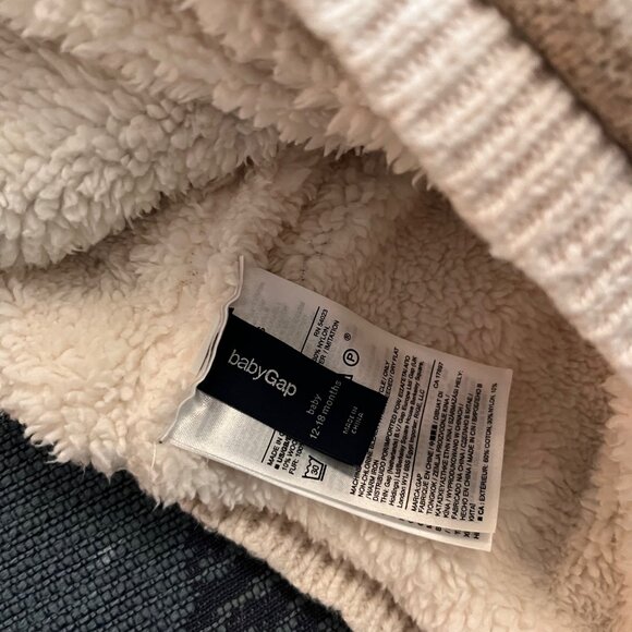 BabyGap Warm Winter Knit  Bobble Hat with fleece 12-18 months. - Picture 4 of 4